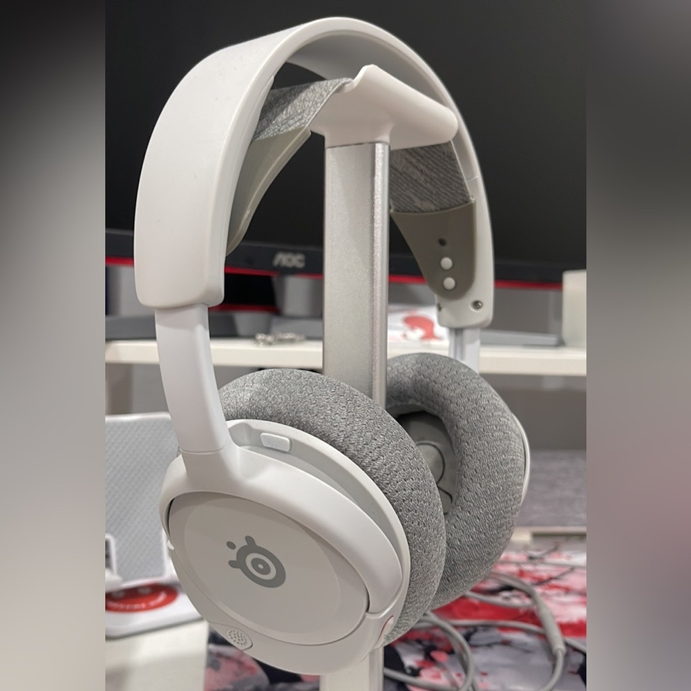Steelseries Arctis nova 1 BEST GAMING HEADSET !!